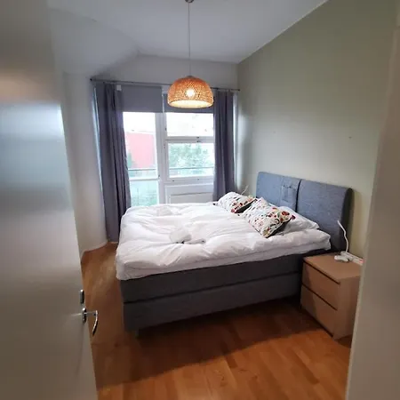 Kotimaailma - Kaenkuja 3 Helsinki